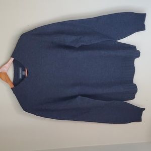 Banana Republic Merino Wool dark gray sweater
